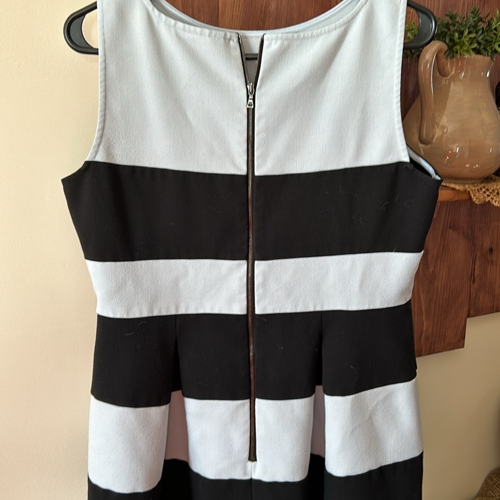 Ann Taylor Loft dress - Picture 3 of 5